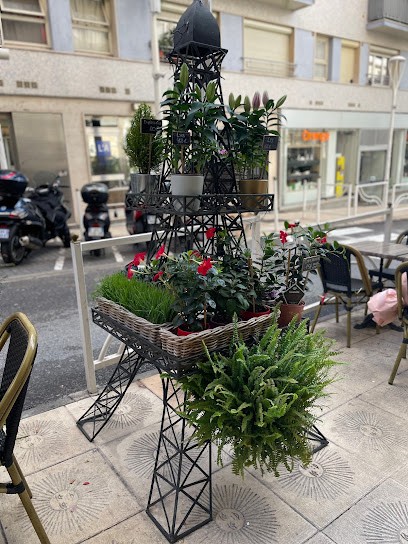 GOTHAM FLEURS, Fleuriste à Beausoleil