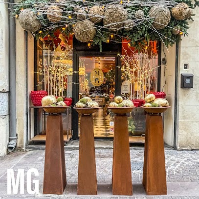 Maison Guintoli, curieux fleuriste, Fleuriste à Saint-Étienne-du-Grès