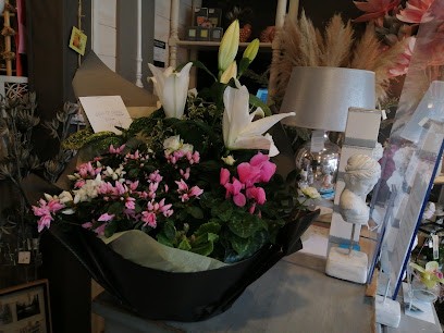 Etamine, Fleuriste à Marigny-Le-Lozon