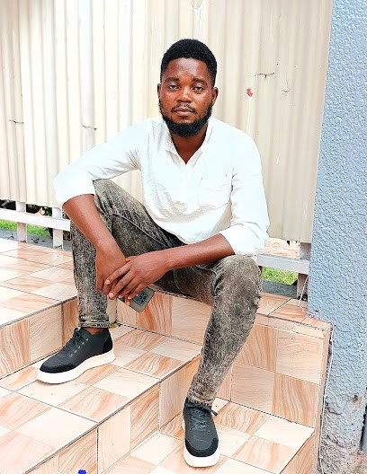 Douala, Total Energie Cite-sic, Fleuriste à Salasc