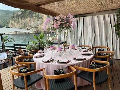 Samiha Sellier Maître Fleuriste, Fleuriste à Beausoleil
